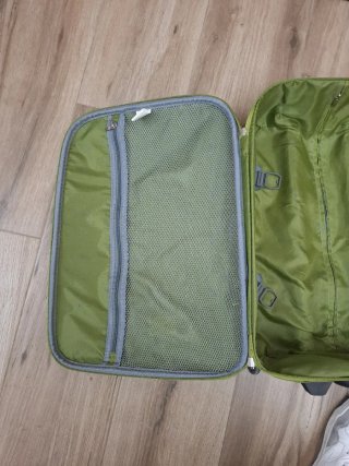 Maleta Verde Mediana con Diseño