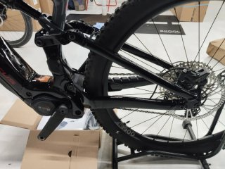 Bicicleta Eléctrica FOCUS JAM 6.7