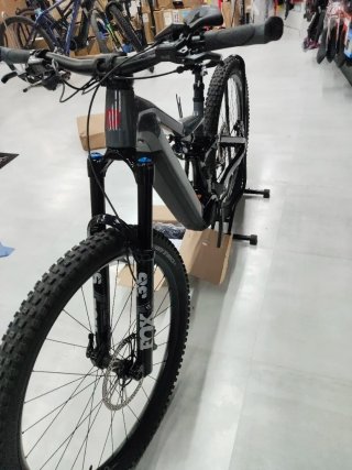 Bicicleta Eléctrica FOCUS JAM 6.7
