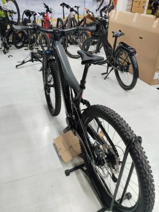 Bicicleta Eléctrica FOCUS JAM 6.7