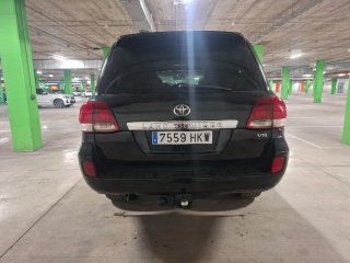 Toyota Land Cruiser 200 2012