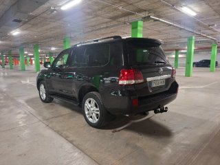 Toyota Land Cruiser 200 2012