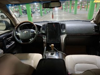Toyota Land Cruiser 200 2012