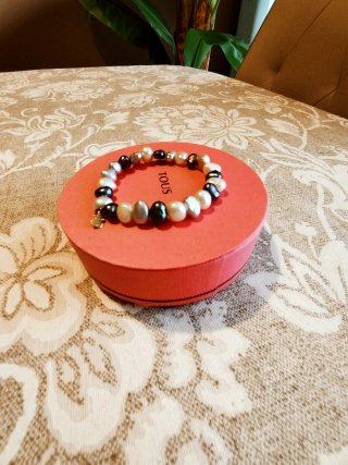 Pulsera Perlas Tous Negra, Gris y Blanca