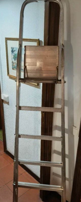 Escalera aluminio 5 peldaños