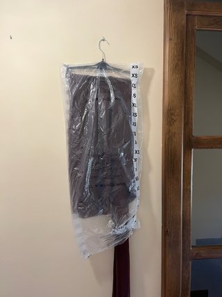 Vestido asimétrico fular marrón Mango