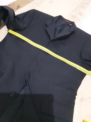 Chaqueta Zara Man XXL negra, forro raso, muy nueva