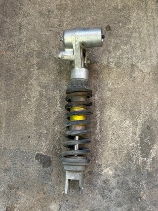Rueda y suspensión trasera Suzuki GSXR Srad