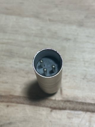 Hosa GLT-255 Ground Lifter XLR Adaptador