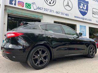 Maserati Levante V6 275 HP D AWD