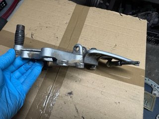 Estribera Derecha Aprilia RS50 Culo Avispa