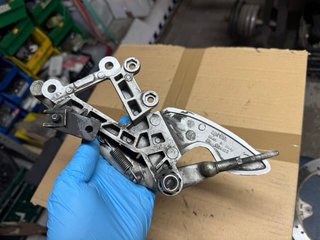 Estribera Derecha Aprilia RS50 Culo Avispa