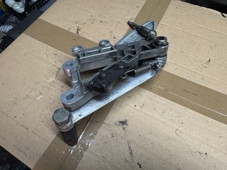 Estribera Derecha Aprilia RS50 Culo Avispa