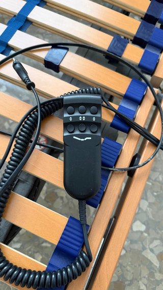 Cama articulada con mando
