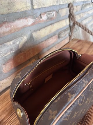 Neceser Louis Vuitton Marrón Monogram