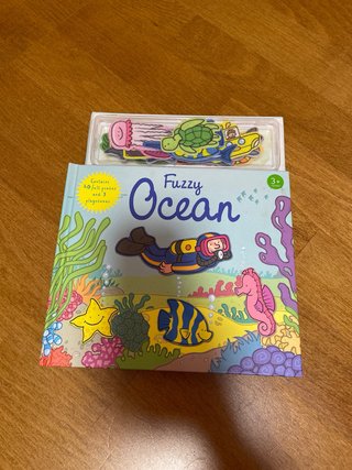 Fuzzy Ocean libro infantil