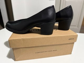 Zapatos de tacón Yokono negros
