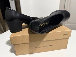 Zapatos de tacón Yokono negros