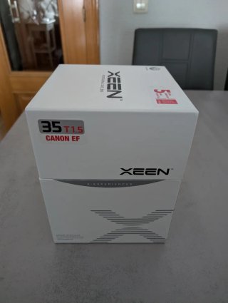 Caja Xeen 35mm T1.5 Canon EF.