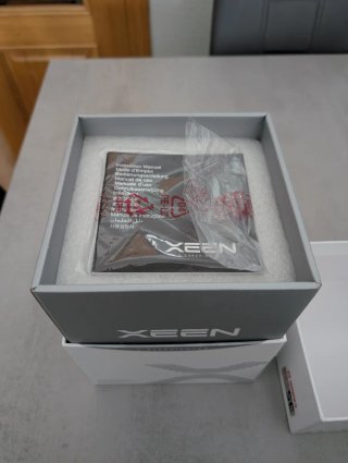 Caja Xeen 35mm T1.5 Canon EF.