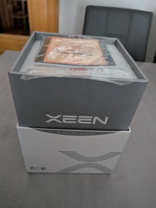 Caja Xeen 35mm T1.5 Canon EF.