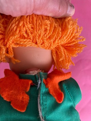 Muñeca antigua BB pelirroja