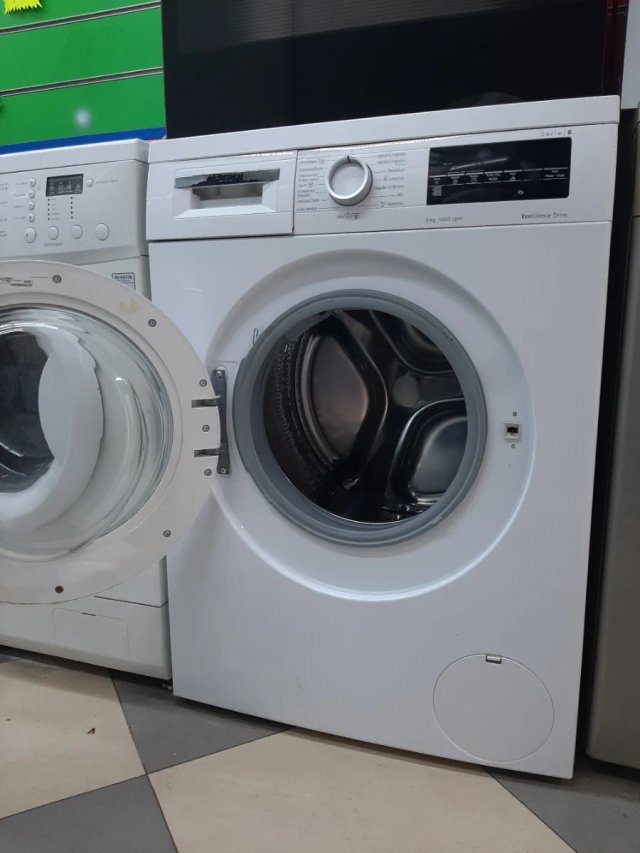 Lavatrice BOSCH 8 kg bianca con garanzia di 6 mesi