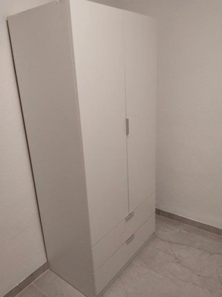 Se alquila habitación para CHICA en Gandía.