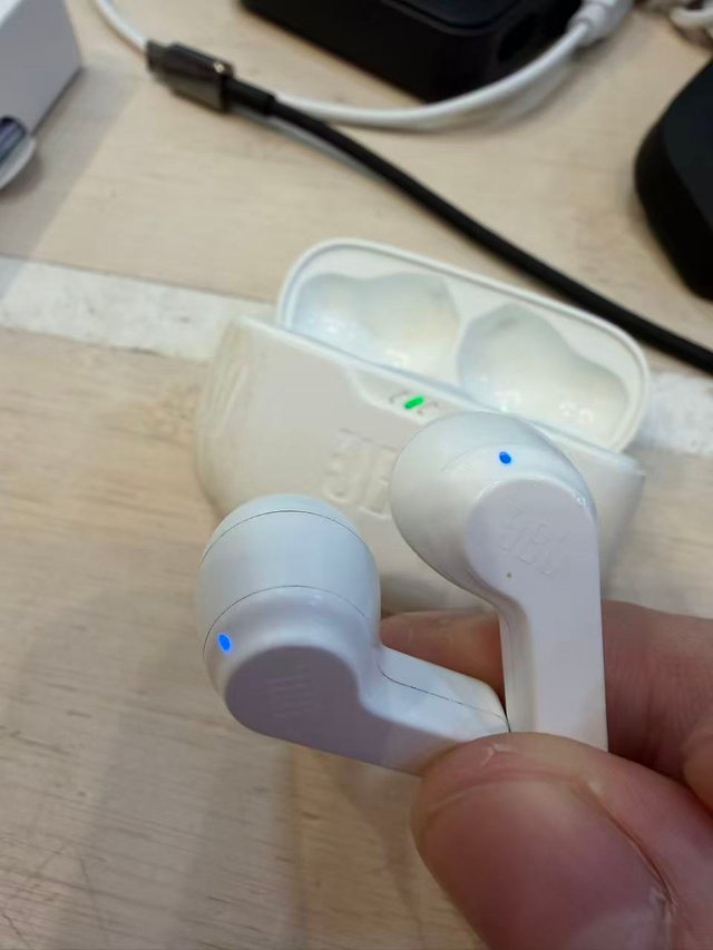 jbl wave beam , auricular
