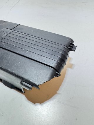 TAPA BATERIA VOLKSWAGEN GOLF VI