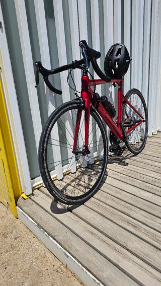Bicicletta da strada rossa taglia 52