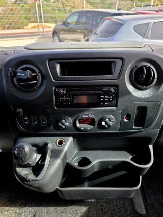 Nissan NV400 2018