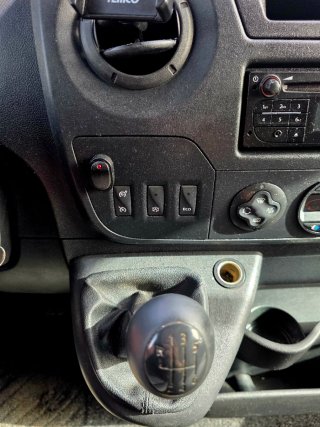Nissan NV400 2018