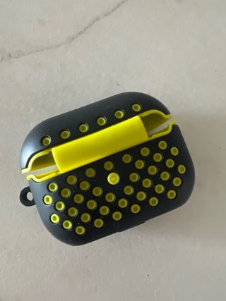 Funda AirPods Pro 1ª Gen Negra y Amarilla
