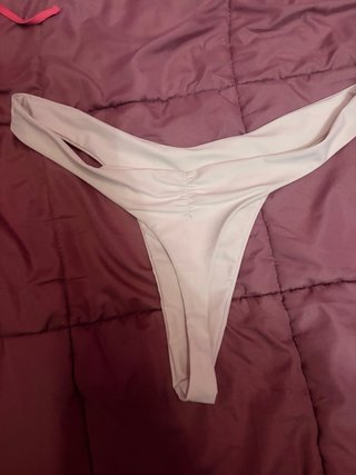 Bikini SHEIN rosa y braguita blanca