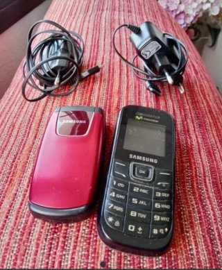 2 Móviles Samsung Movistar (Rojo y Negro)