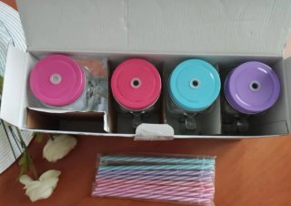 Jarras con tapa y pajita - Pack 4