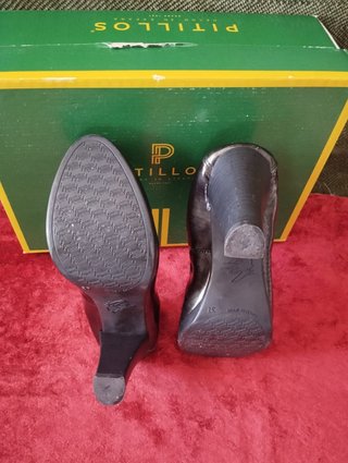 Zapatos de tacón de la marca Pitillos - Talla 37 N