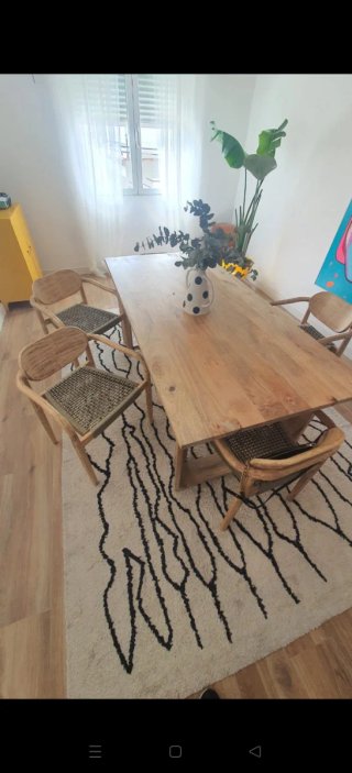 Conjunto de mesa y sillas