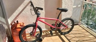 Bicicleta BMX Roja