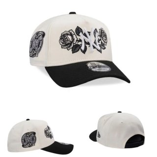 Gorra New Era NY Yankees Flores Negra Blanca