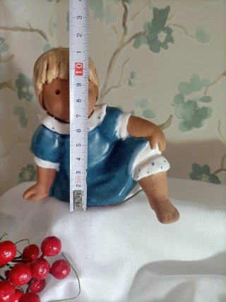 Muñeca de cerámica niña