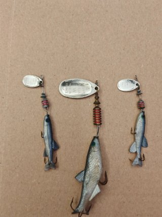 3 pezzi cucchiaini da pesca Mepps con pesciolino