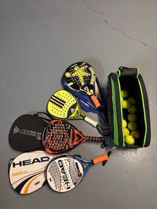 Raquetas de padel con sus fundas y bolso + pelotas