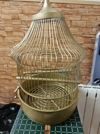 Jaula dorada decorativa