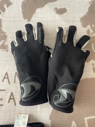 Escarpines y guantes de neopreno