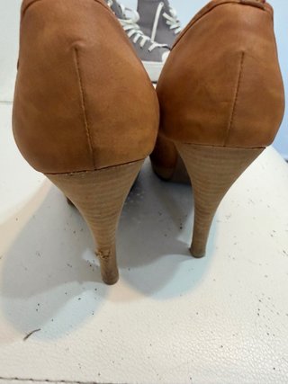 Zapatos de tacón Xti marrones talla 37