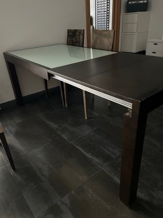 Mesa comedor extensible + 4 sillas