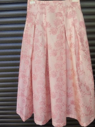 Falda rosa para eventos y bodas