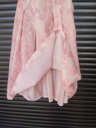 Falda rosa para eventos y bodas